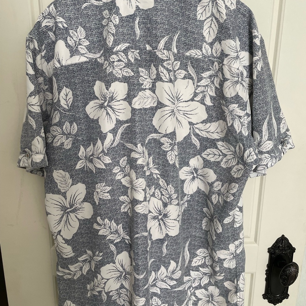 Mens XL Saks Fifth Avenue Navy & White Floral Short-Sleeve Button-Up Shirt - Picture 3 of 6